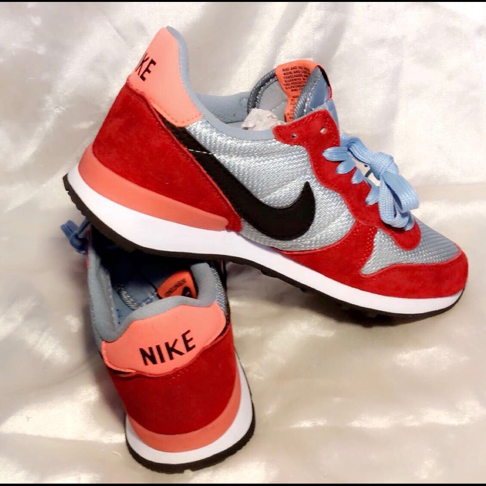 Nike Internationalist
